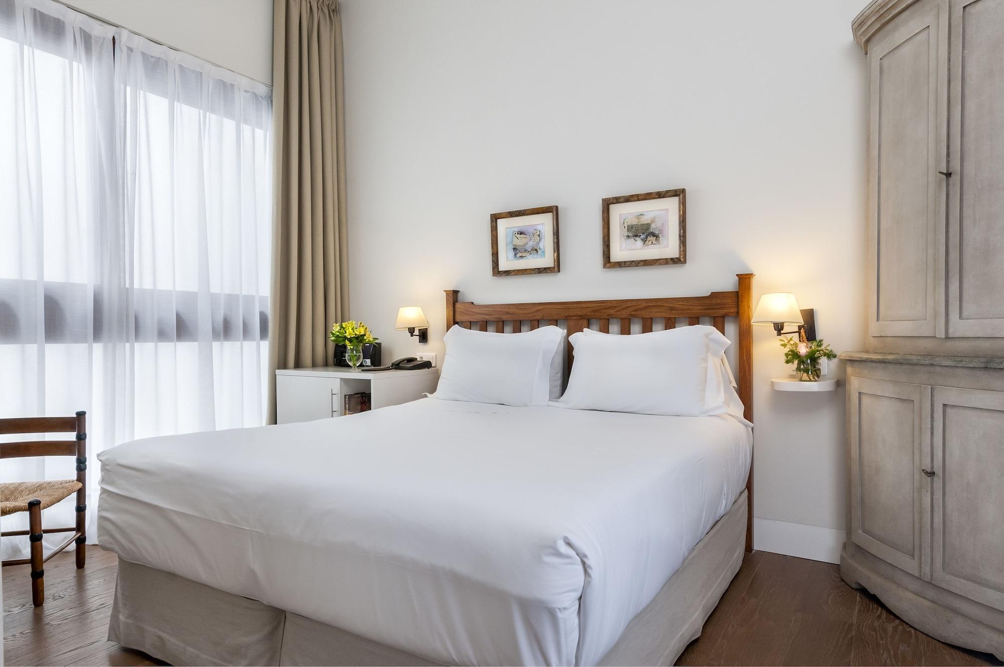 Amadeus 4* Sevilla