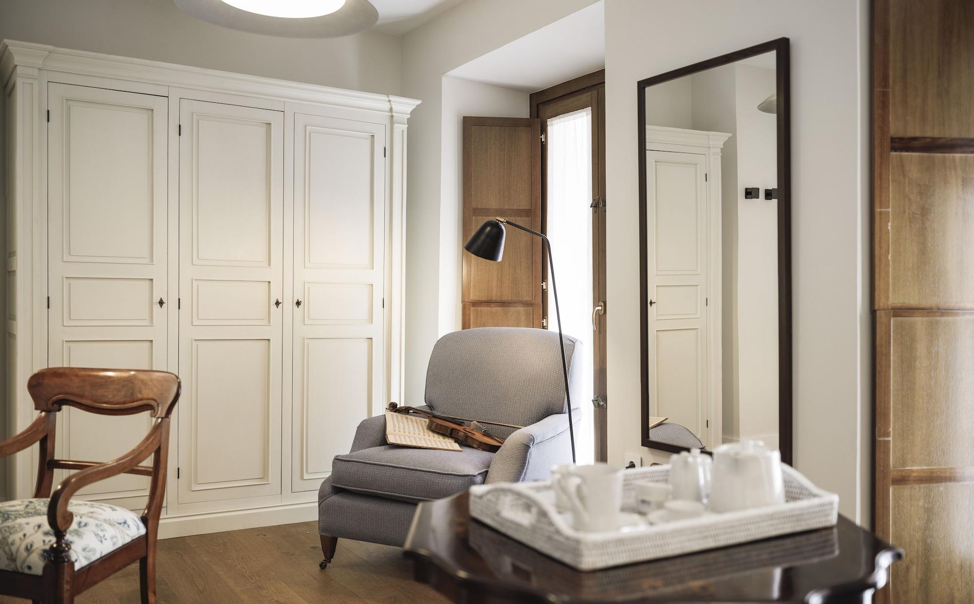 Amadeus 4* Sevilla